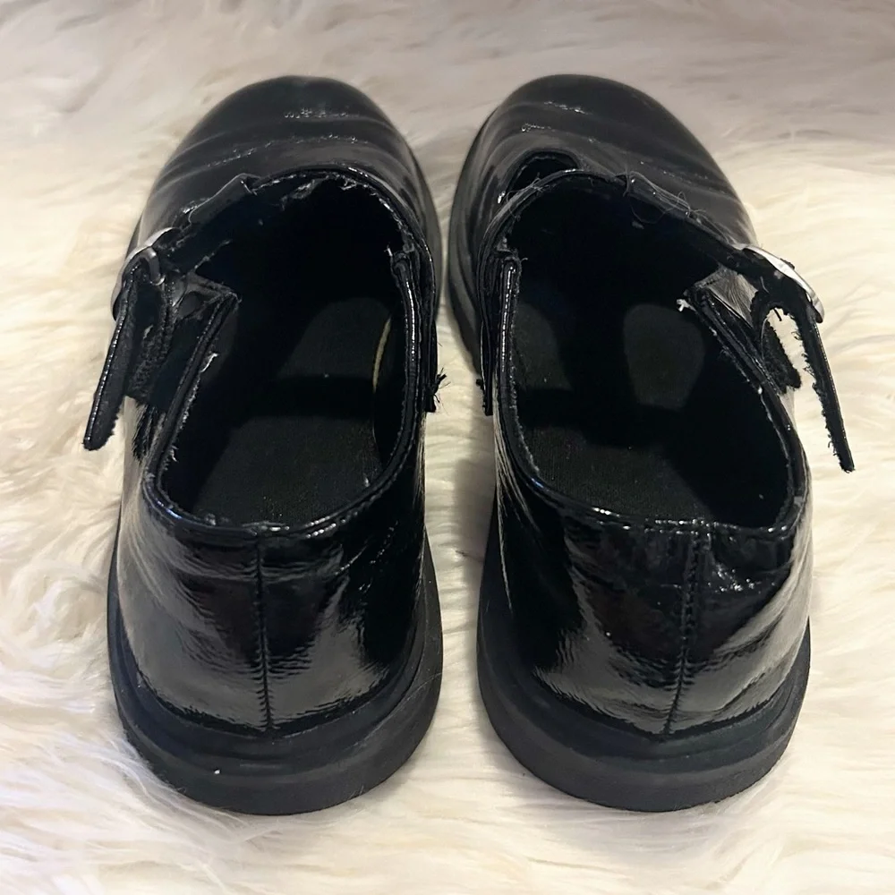 Old Navy Mary Jane Shoes